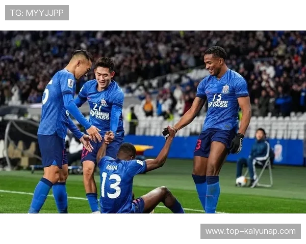 上海申花通过多套阵型测试阵容深度